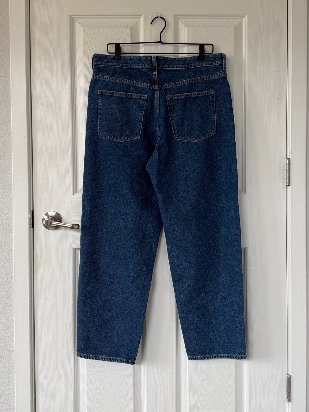 COS Tapered High-Rise Ankle Jeans in Medium Indigo Wash Size 32 - Picture 4 of 9